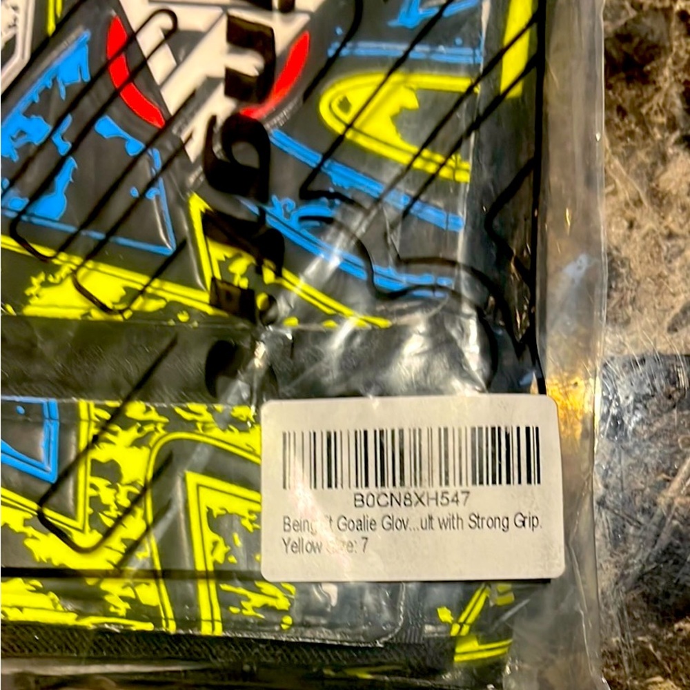 BEING FIT GOALIE GLOVES NEW IN PACKAGE